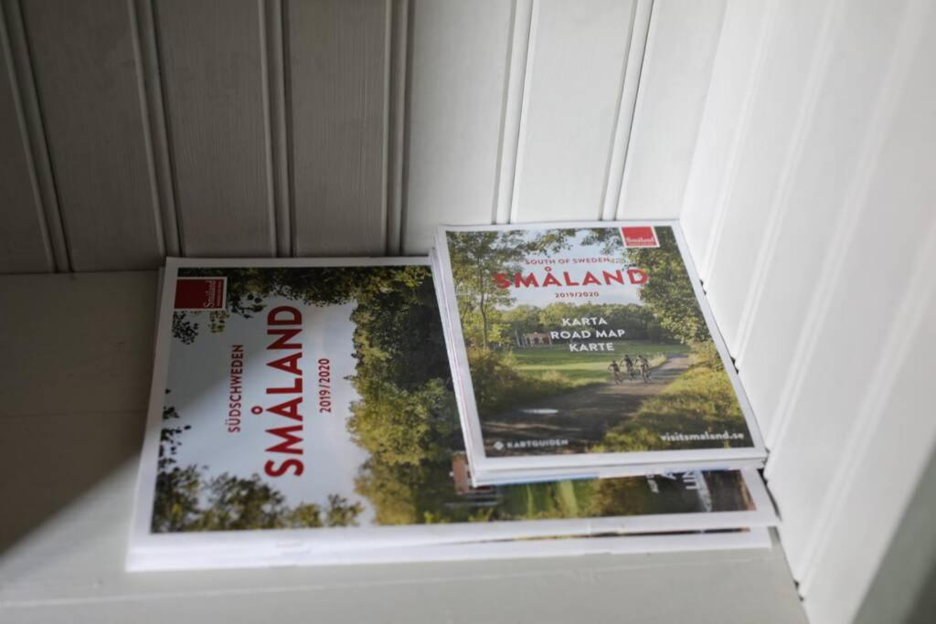 Sjoenaera Stuga Med Bat Och Bastu Ramkvilla Eksteriør bilde